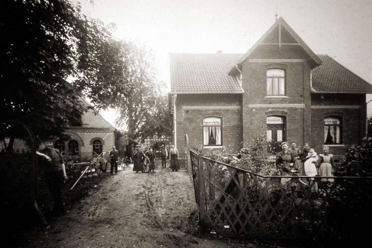 Schmiede und Wohnhaus Seegelke um 1900, Hauptstraße 32