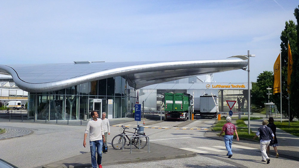 Ausflug zur Lufthansa-Technik Basis in Hamburg